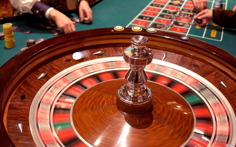 Live Number Prediction dealer hosting Andar Bahar from bandar99 login studio